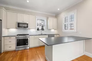 23 Chickatawbut St, Boston, MA 02122 - Photo 5