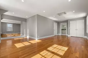 23 Chickatawbut St, Boston, MA 02122 - Photo 19