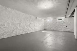 23 Chickatawbut St, Boston, MA 02122 - Photo 35