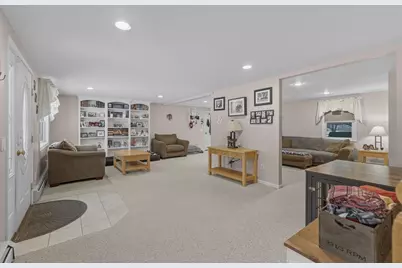 125 Doctor Braley Rd, Freetown, MA 02717 - Photo 11