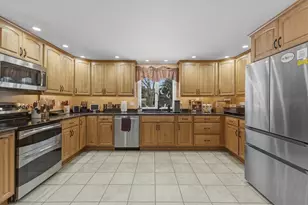 125 Doctor Braley Rd, Freetown, MA 02717 - Photo 17