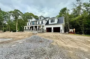 12 Beechwood Dr, Cranston, RI 02921 - Photo 7