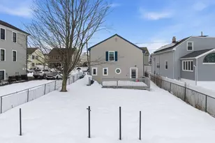 10 Aberdeen St, Fall River, MA 02721 - Photo 35