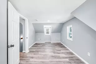 297 Breckwood Blvd, Springfield, MA 01109 - Photo 21