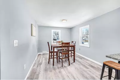 297 Breckwood Blvd, Springfield, MA 01109 - Photo 9