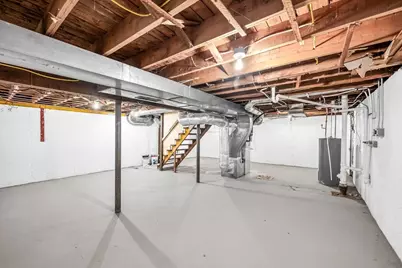 297 Breckwood Blvd, Springfield, MA 01109 - Photo 23