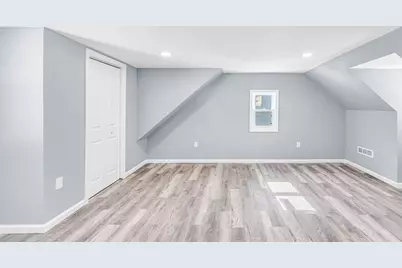 297 Breckwood Blvd, Springfield, MA 01109 - Photo 17