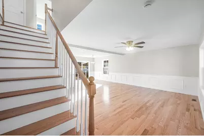 39 Wallace St, Springfield, MA 01119 - Photo 3