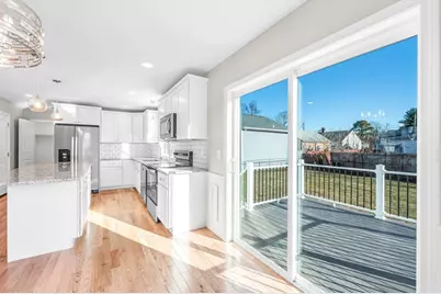 39 Wallace St, Springfield, MA 01119 - Photo 13