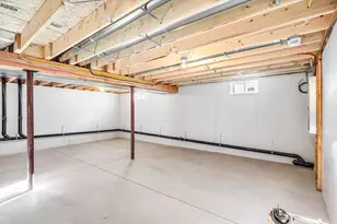 39 Wallace St, Springfield, MA 01119 - Photo 37