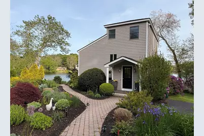 246 Echo Cove Rd, Hamilton, MA 01982 - Photo 1