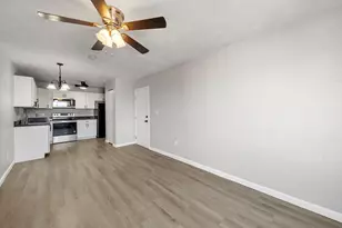 22 Irving St, Everett, MA 02149 - Photo 7