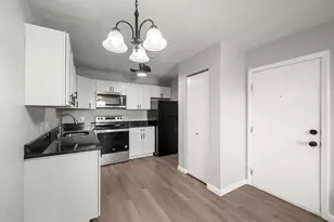 22 Irving St, Everett, MA 02149 - Photo 5