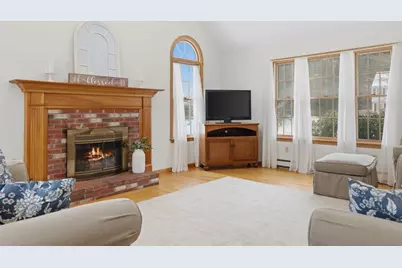 11 Satucket Tr, Bridgewater, MA 02324 - Photo 5