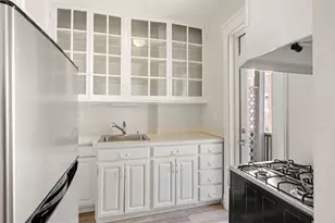 2 Avon St, Cambridge, MA 02138 - Photo 3