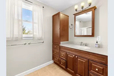 615 Saw Mill Brook Pkway, Newton, MA 02459 - Photo 29