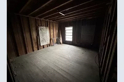 242 Wahconah St, Pittsfield, MA 01201 - Photo 5