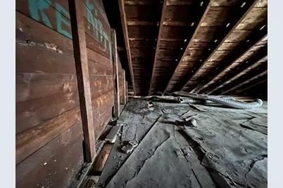 242 Wahconah St, Pittsfield, MA 01201 - Photo 3