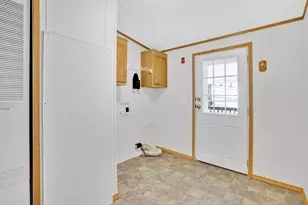 130 Celebration Cir, Chicopee, MA 01020 - Photo 17