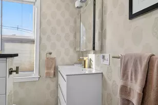 42 Oak St, Somerville, MA 02143 - Photo 15