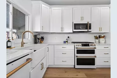 42 Oak St #42, Somerville, MA 02143 - Photo 7