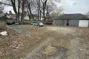 48 Brown St, Pittsfield, MA 01201 - Photo 3