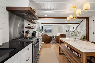 7 Cottage St, Marblehead, MA 01945 - Photo 5