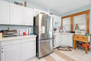 211 June St, Worcester, MA 01602 - Photo 7