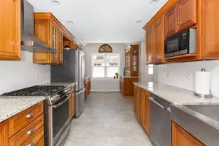 20 Hawthorne Village, Franklin, MA 02038 - Photo 9