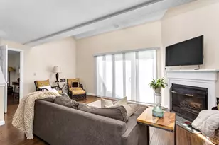 20 Hawthorne Village, Franklin, MA 02038 - Photo 17