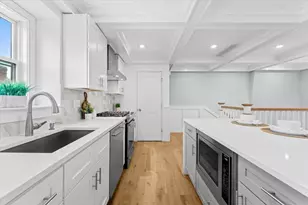 42 Bow St, Somerville, MA 02143 - Photo 17