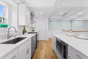 42 Bow St, Somerville, MA 02143 - Photo 17