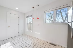 100 Anderer Ln, Boston, MA 02132 - Photo 9