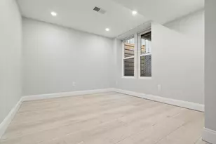 531 E 5th St, Boston, MA 02127 - Photo 15