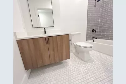 33 Ward St #12, Boston, MA 02127 - Photo 9