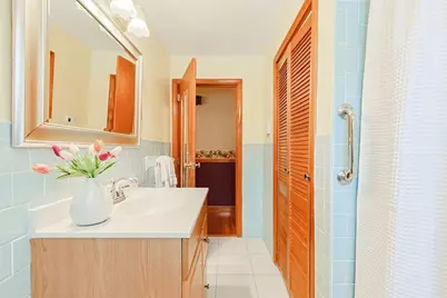 253 Village St, Medway, MA 02053 - Photo 23