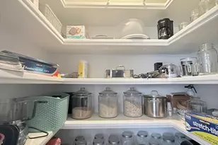 6 Parkside Dr, Brookline, MA 02445 - Photo 9