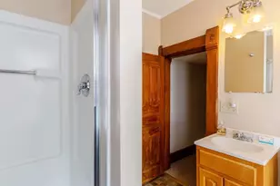 196 Chestnut St, Gardner, MA 01440 - Photo 23