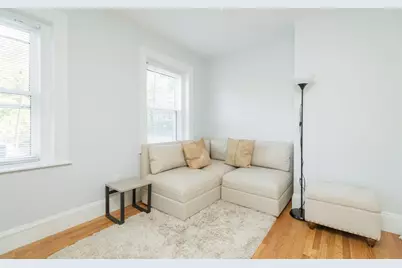 1620 Beacon Street #3, Brookline, MA 02446 - Photo 3