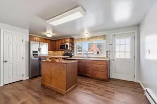 32 Arlington St, Haverhill, MA 01830 - Photo 9