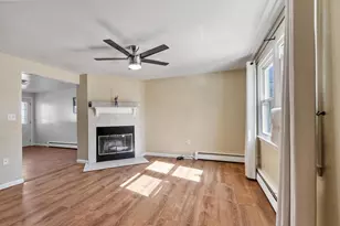 32 Arlington St, Haverhill, MA 01830 - Photo 3