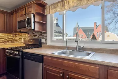 32 Arlington St #32, Haverhill, MA 01830 - Photo 7