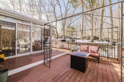 989 Elm St, Somerset, MA 02726 - Photo 3