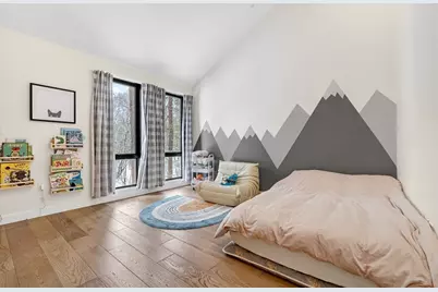 719 Wellesley St, Weston, MA 02493 - Photo 23