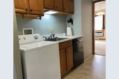 1181 James St #1181, Chicopee, MA 01022 - Photo 9