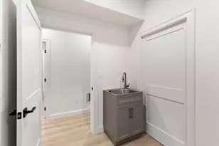 27 Shepard St, Boston, MA 02135 - Photo 19