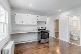 18 Gosnold St, Worcester, MA 01606 - Photo 11