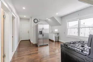 18 Gosnold St, Worcester, MA 01606 - Photo 9