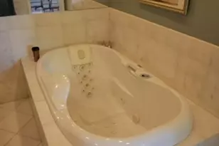 32 Warwick St, Boston, MA 02120 - Photo 9