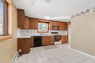 15 Cass St, Melrose, MA 02176 - Photo 11